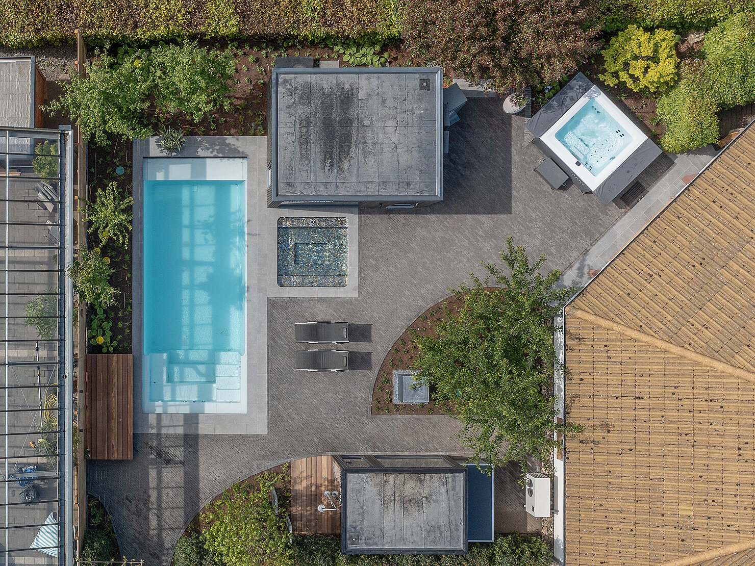 Vogelperspektive vom Modena Pool, Strato Whirlpool und CSIDE Minipool